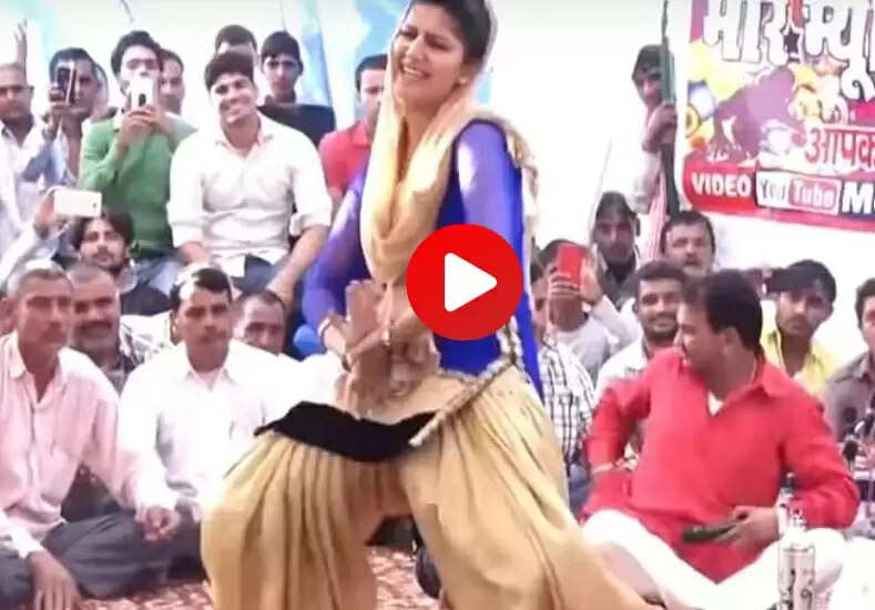 Sapna Chaudhary ने टाइट सूट में लगाए लाजवाब ठुमके, देख बूढे भी लगे नाचने