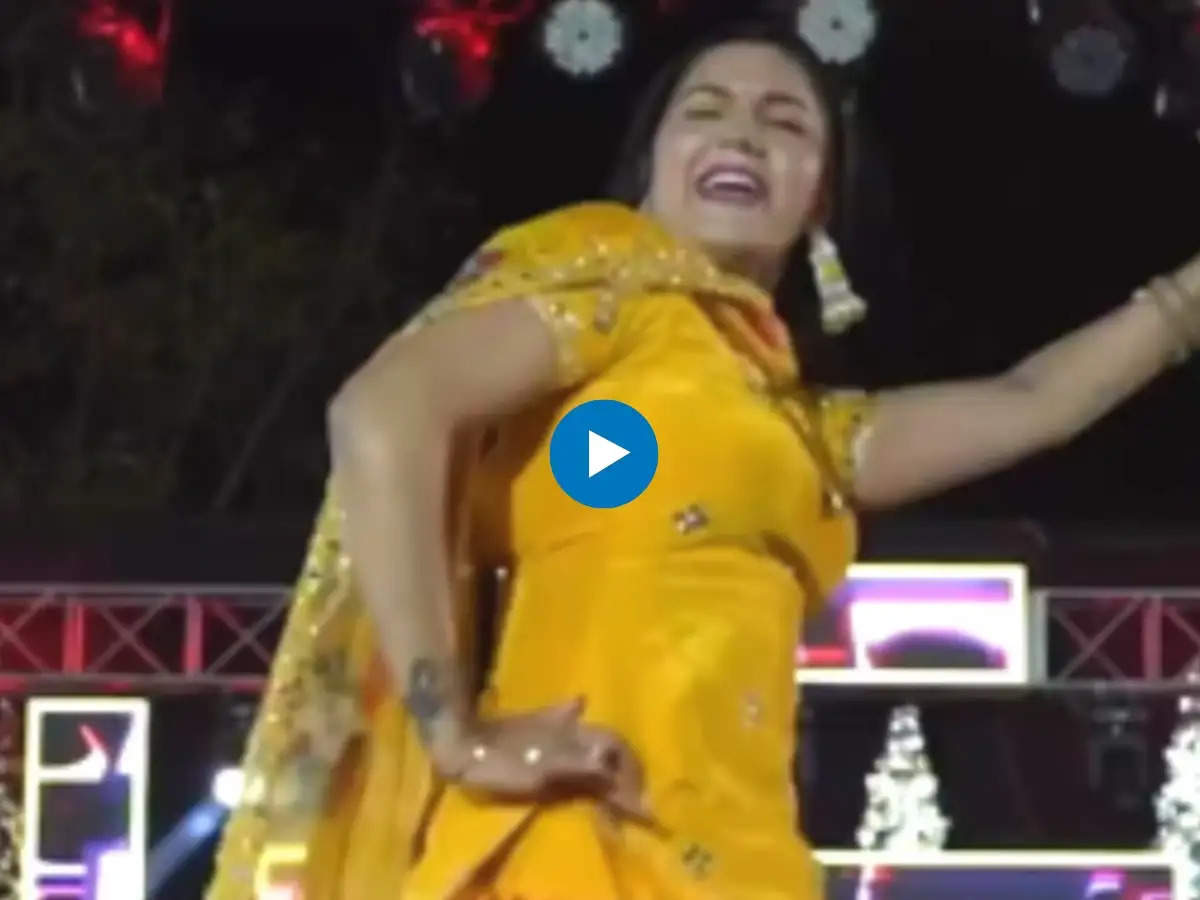 sapna choudhary UP Bihar Video: पीले सूट में सपना चौधरी ने किया गजब का डांस, कूद पड़े फैंस